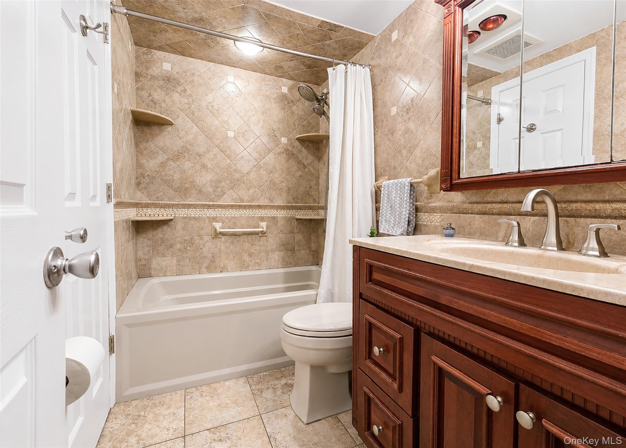 4 Halfcircle Drive Property Photo 19