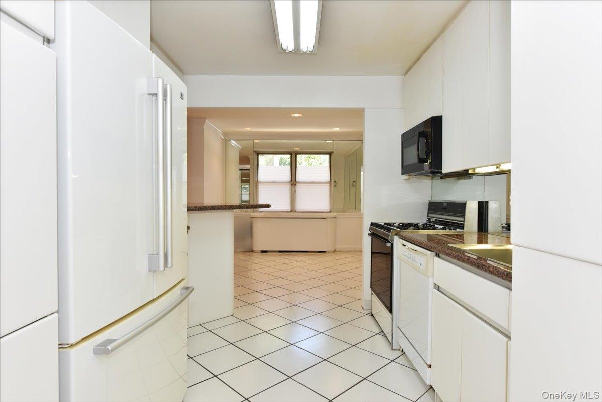 180 S Middle Neck Road 1-j Property Photo 20