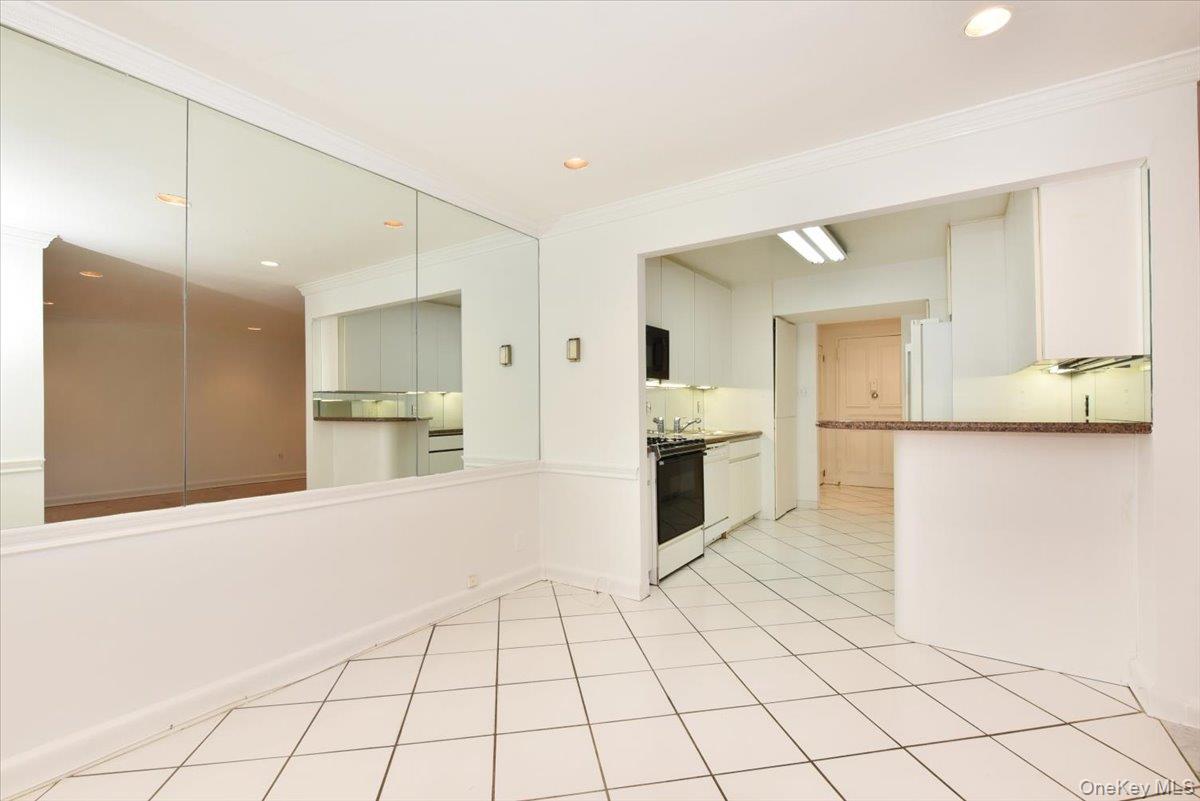 180 S Middle Neck Road 1-j Property Photo 26