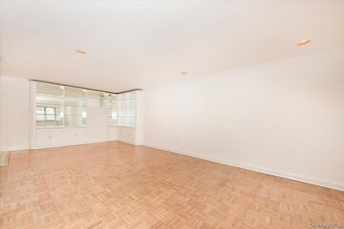 180 S Middle Neck Road 1-j Property Photo 28