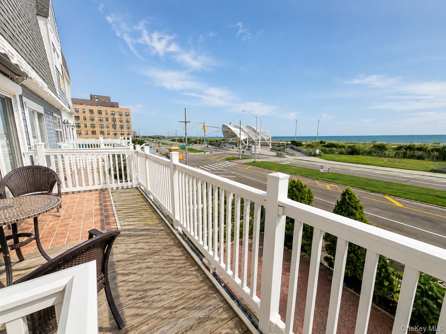 9508 Shore Front Parkway Property Photo 2