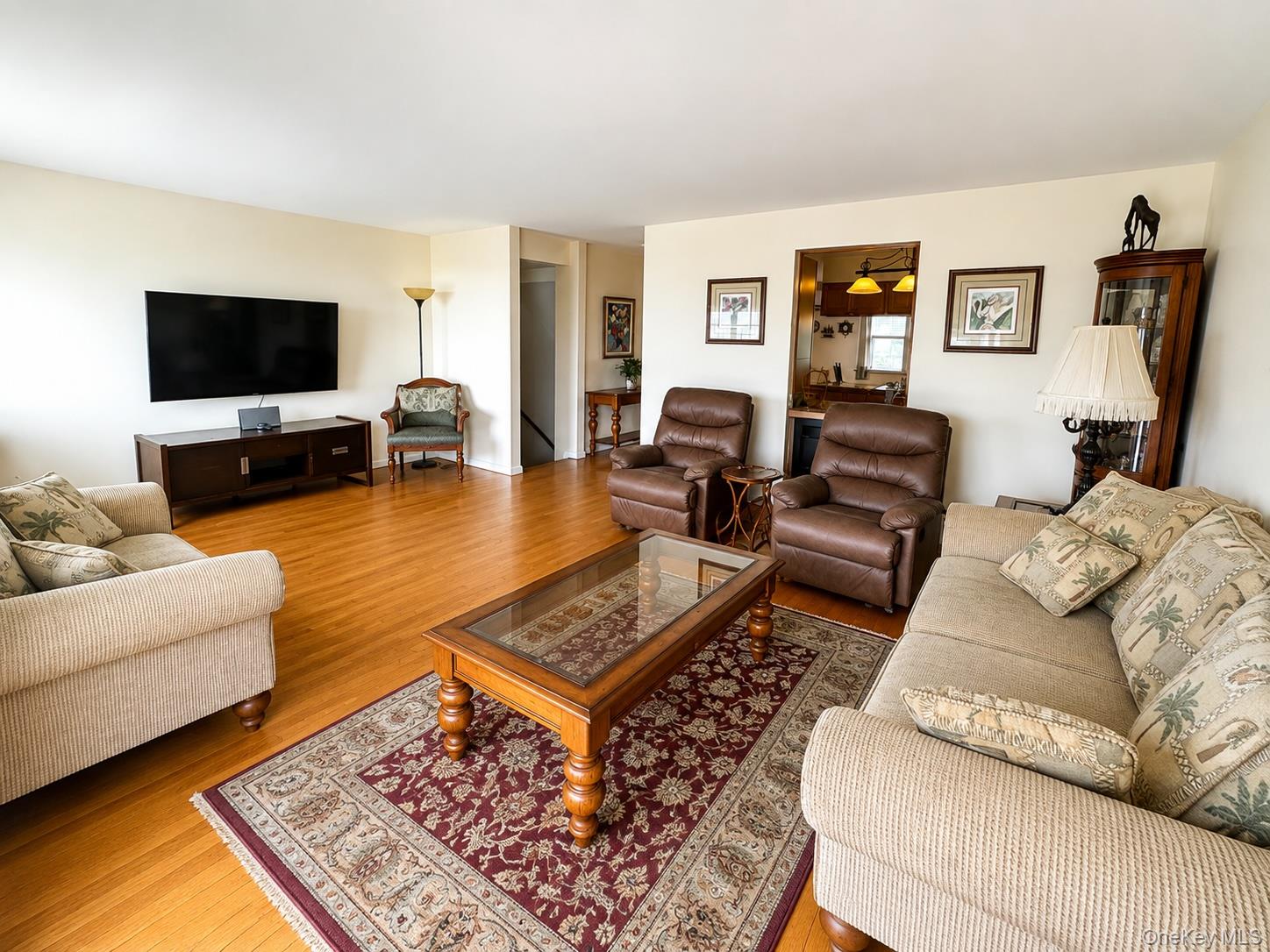 9508 Shore Front Parkway Property Photo 4