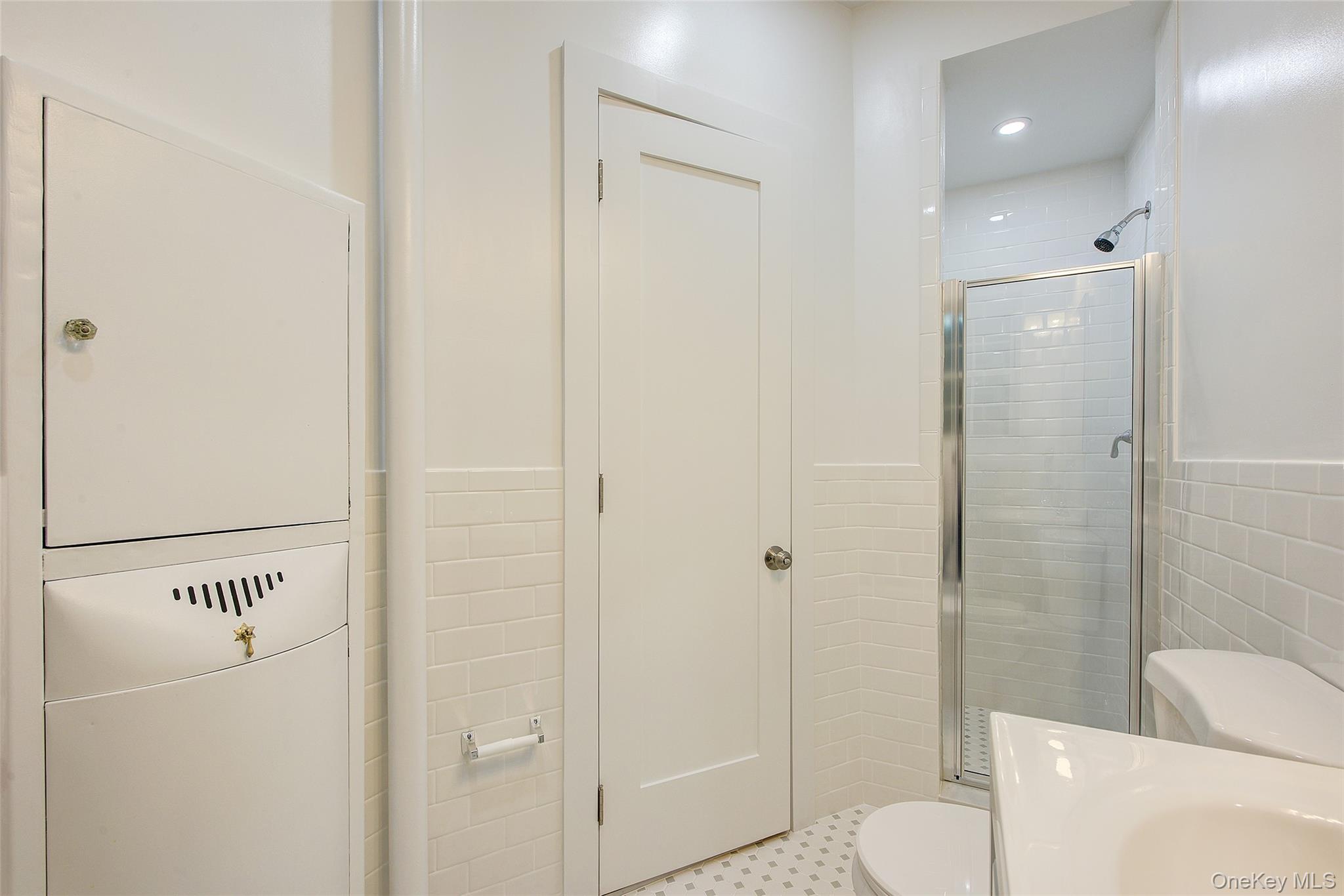 77-12 35th Avenue A11 Property Photo 21