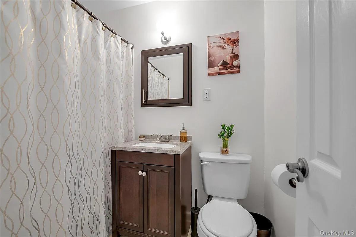 400 Cozine Avenue 5e Property Photo 9