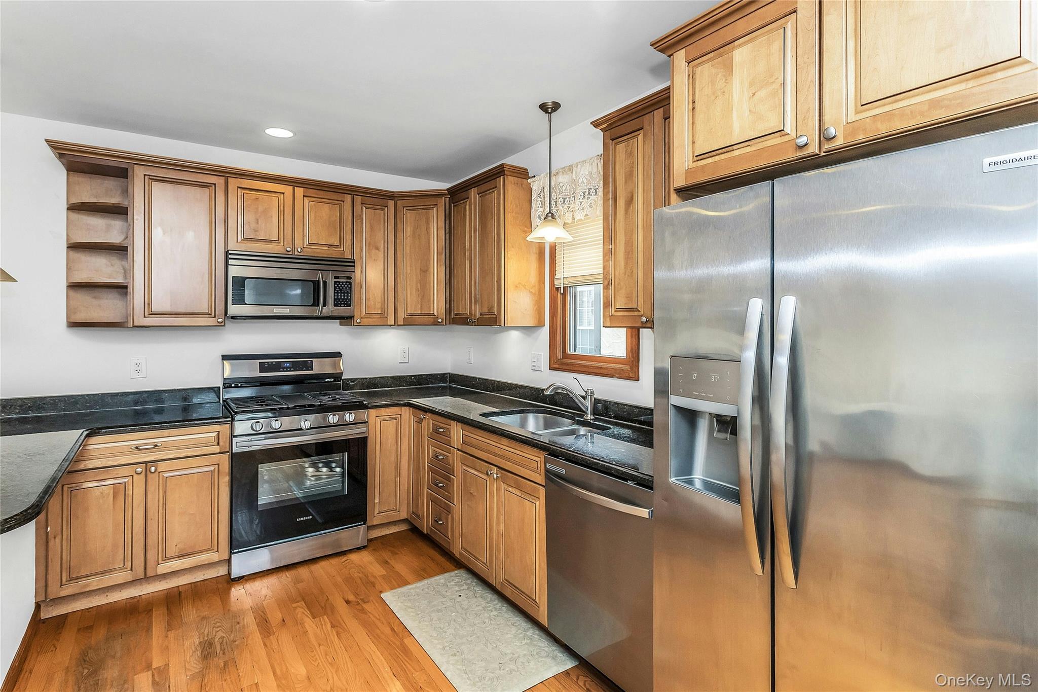 962 Gabriel Avenue Property Photo 8