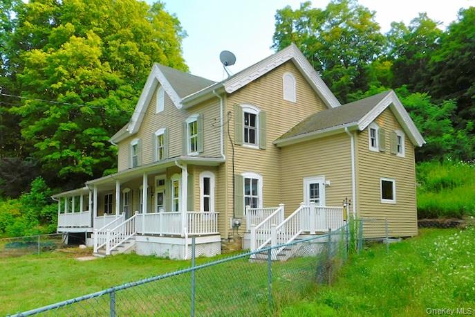 900 Salisbury Turnpike Property Photo 2