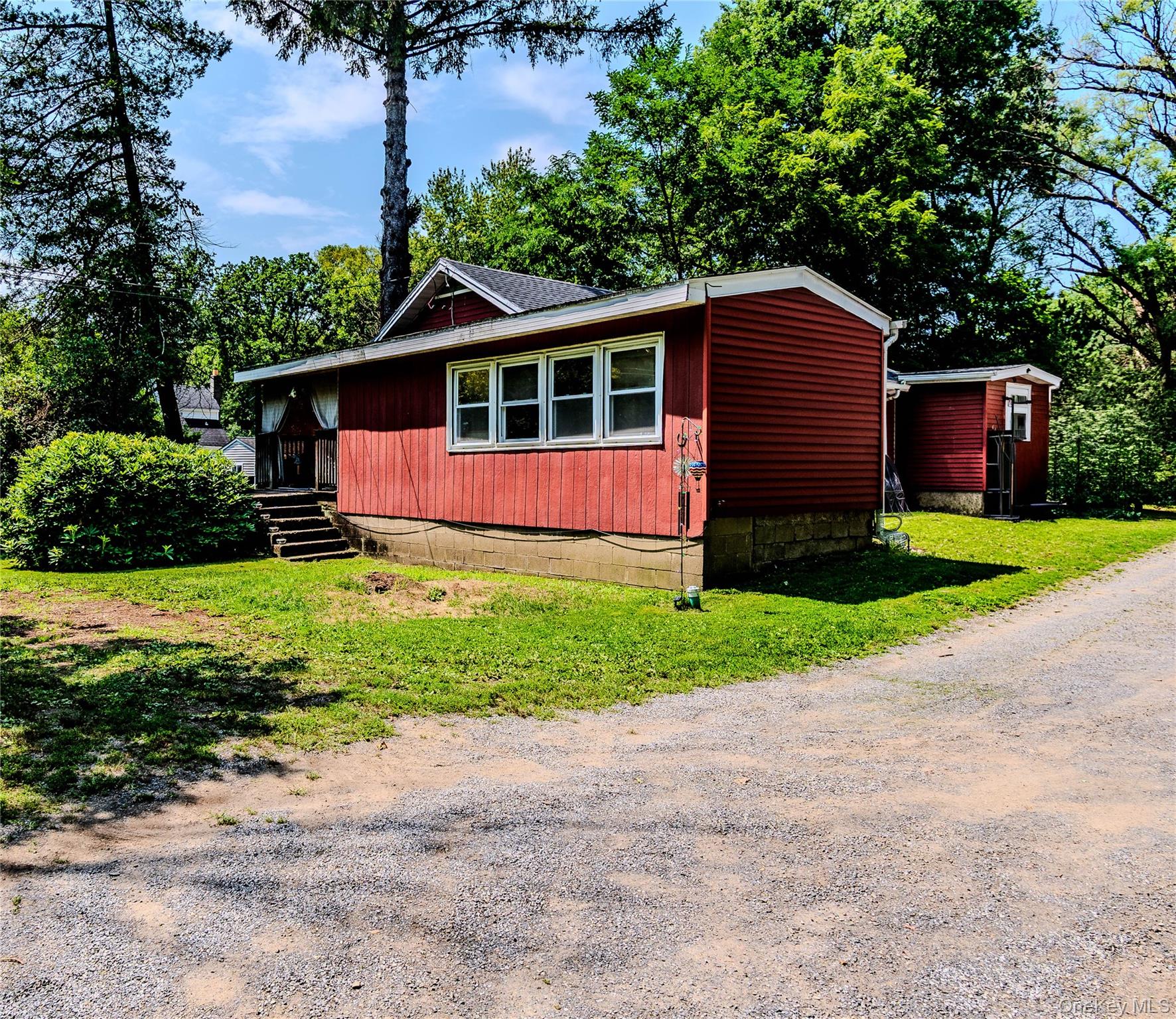 95 Riley Road Property Photo 1