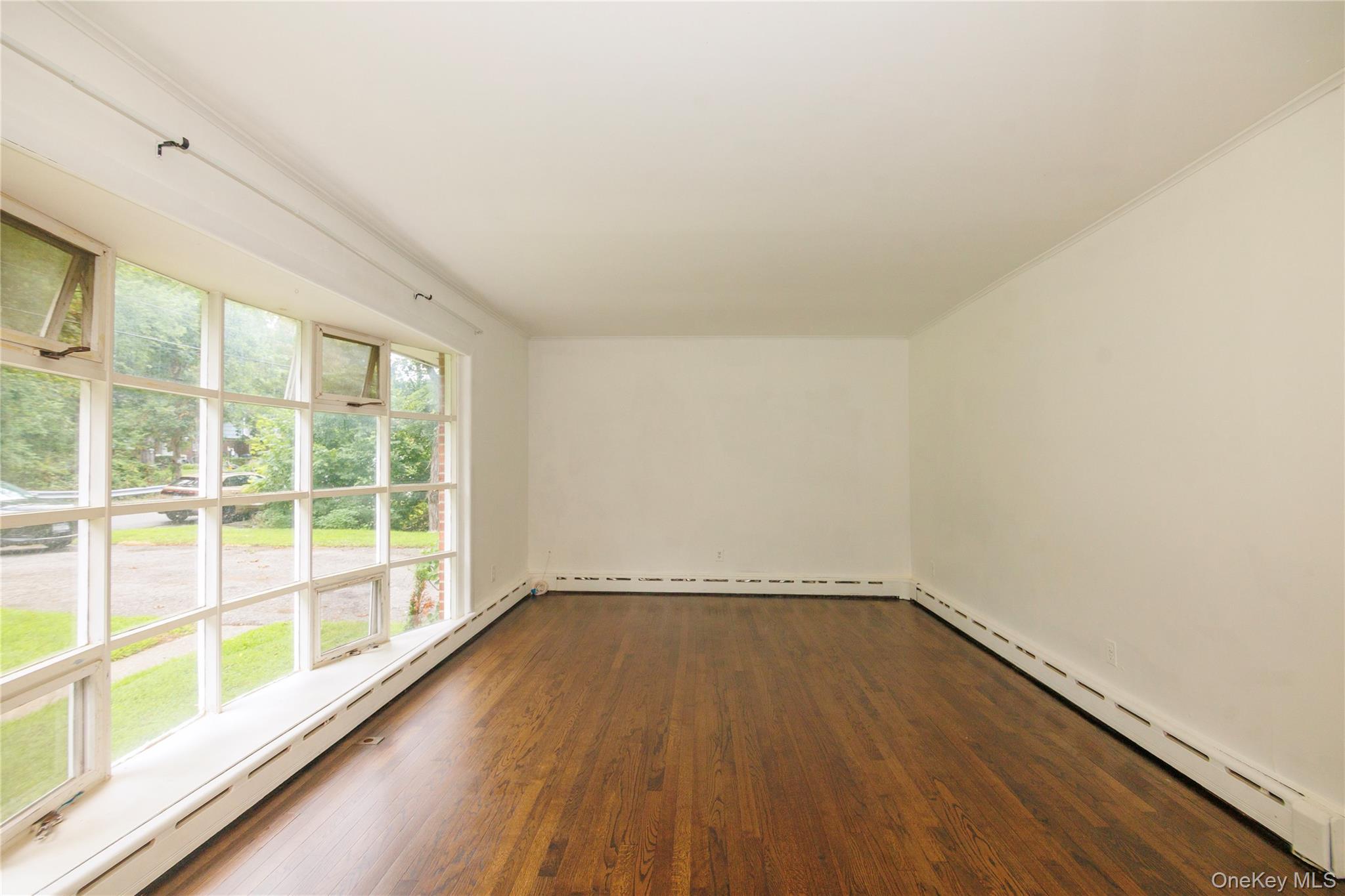 184 Lake Drive Property Photo 3