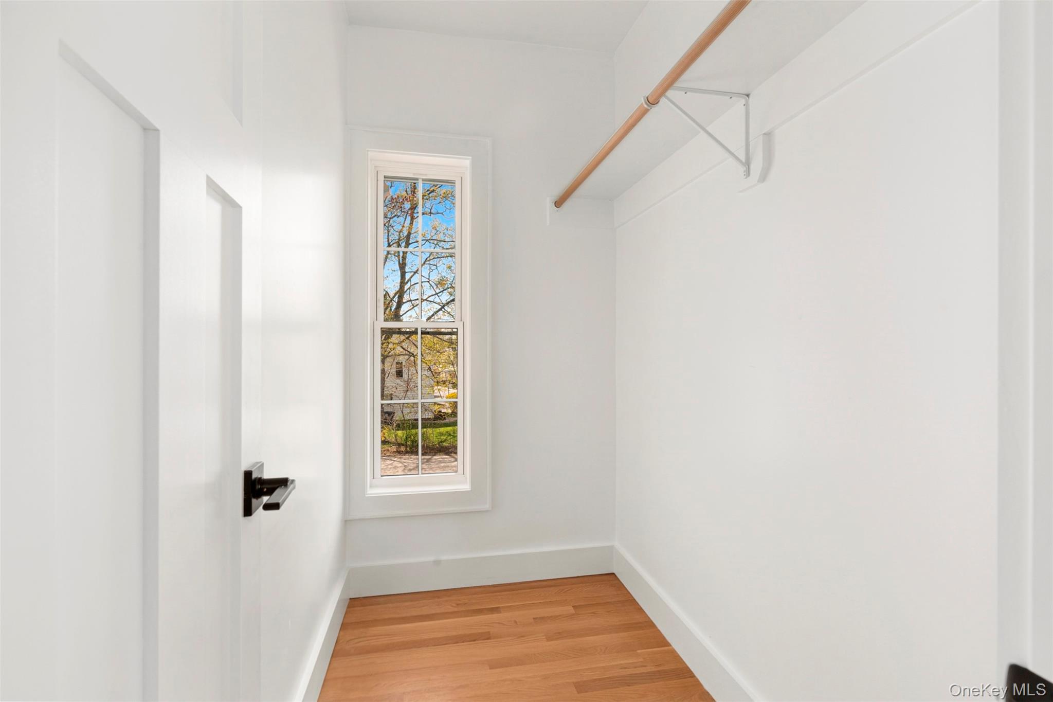 12 Oakland 1 Property Photo 7