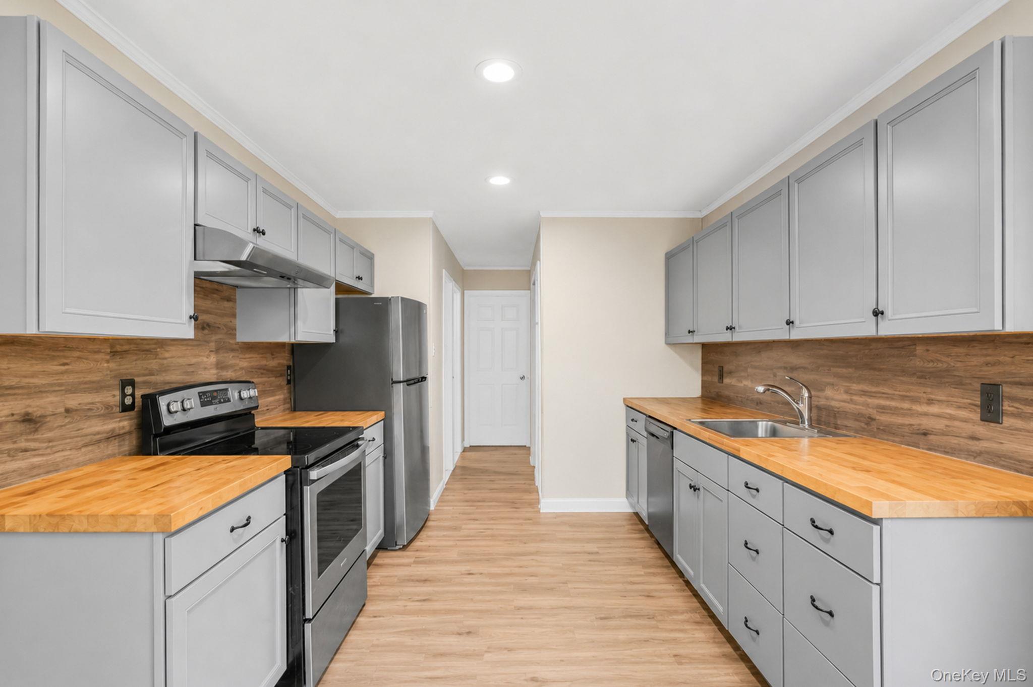 151 Sequoia Drive Property Photo 8