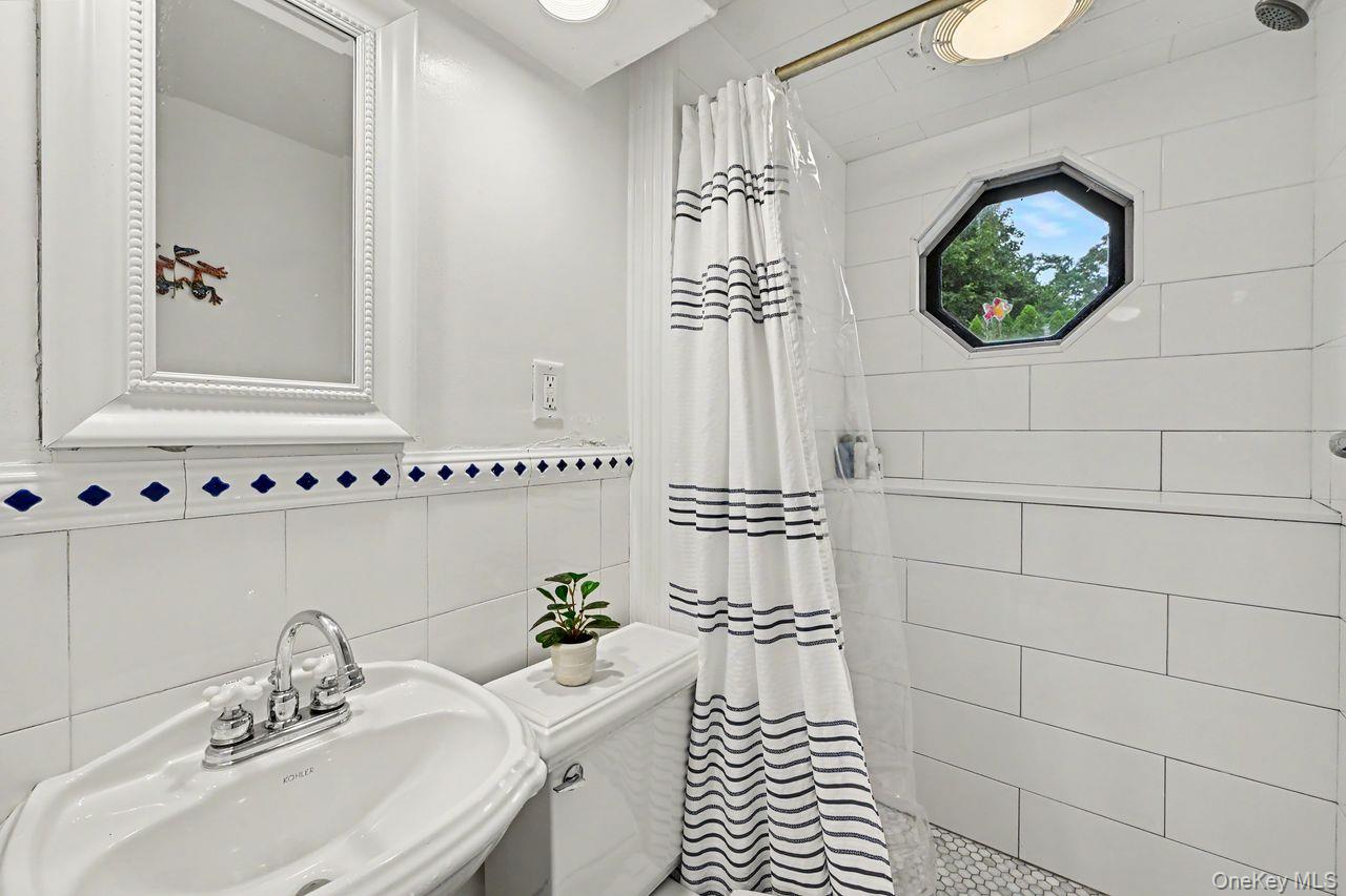2 Edward Street Property Photo 12