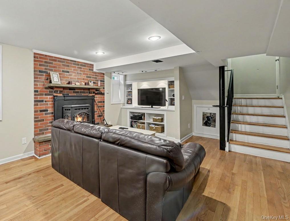 2 Edward Street Property Photo 14