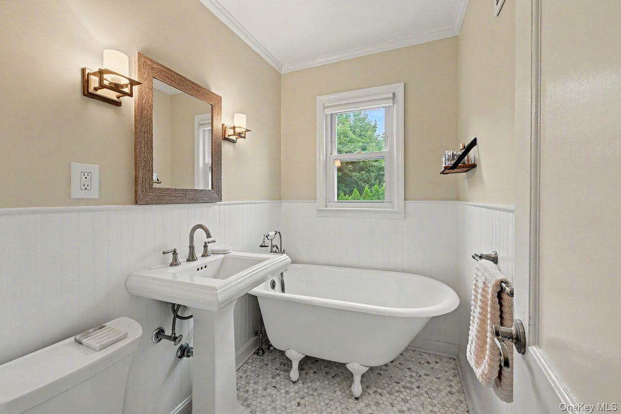 2 Edward Street Property Photo 18