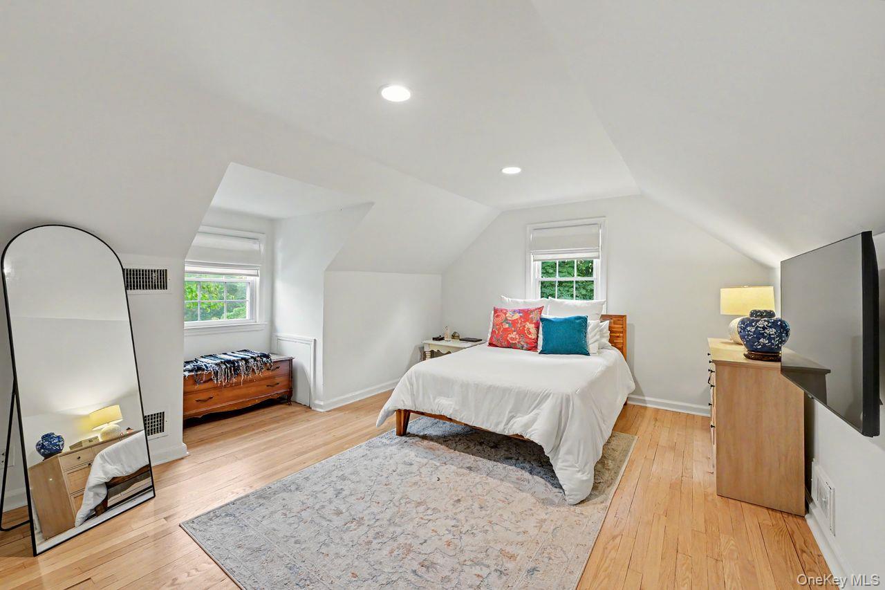 2 Edward Street Property Photo 21