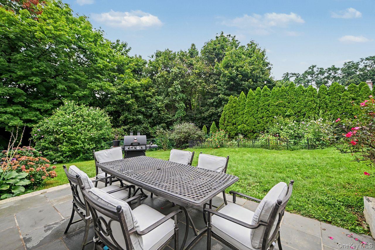 2 Edward Street Property Photo 26