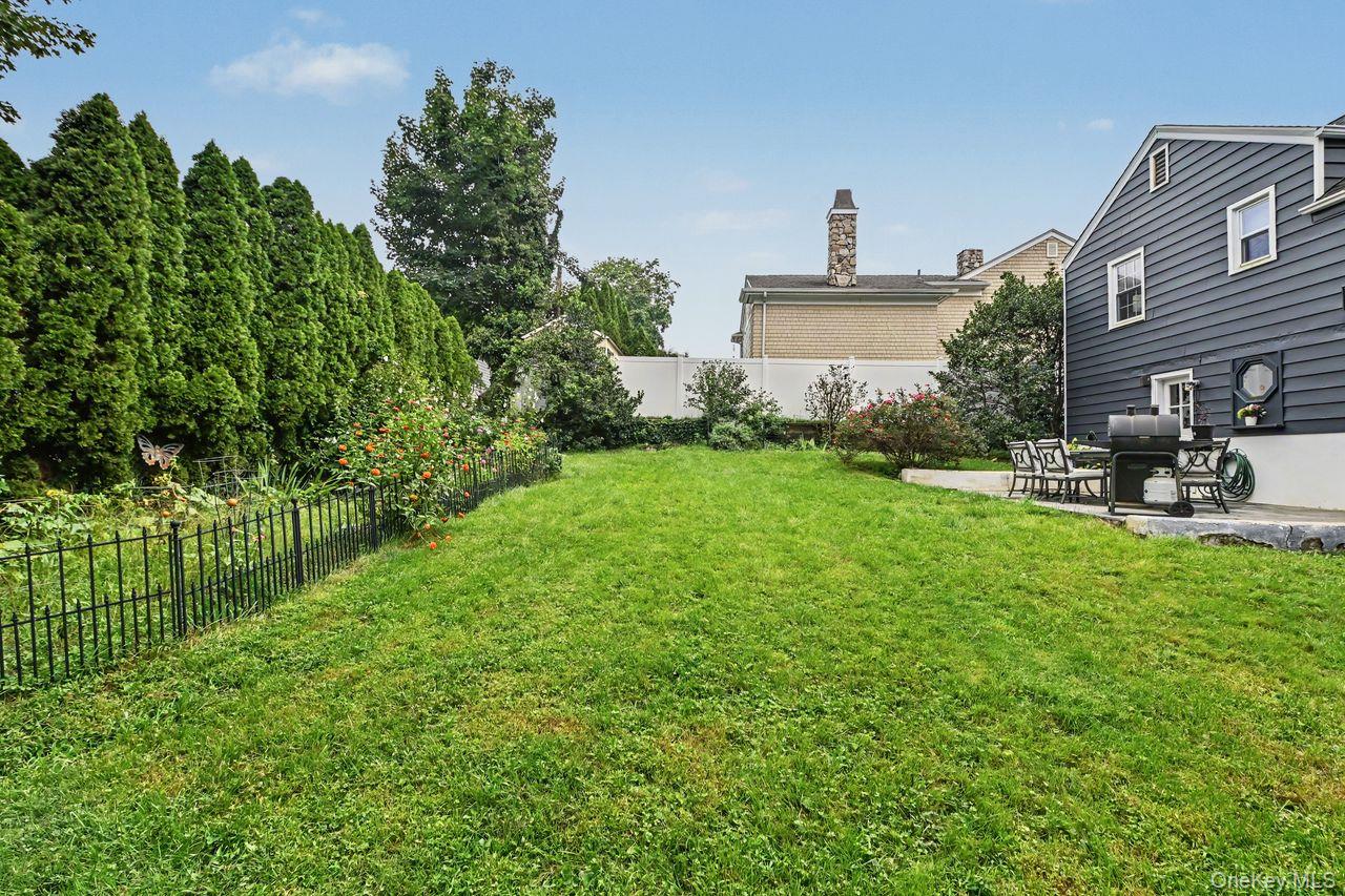 2 Edward Street Property Photo 28