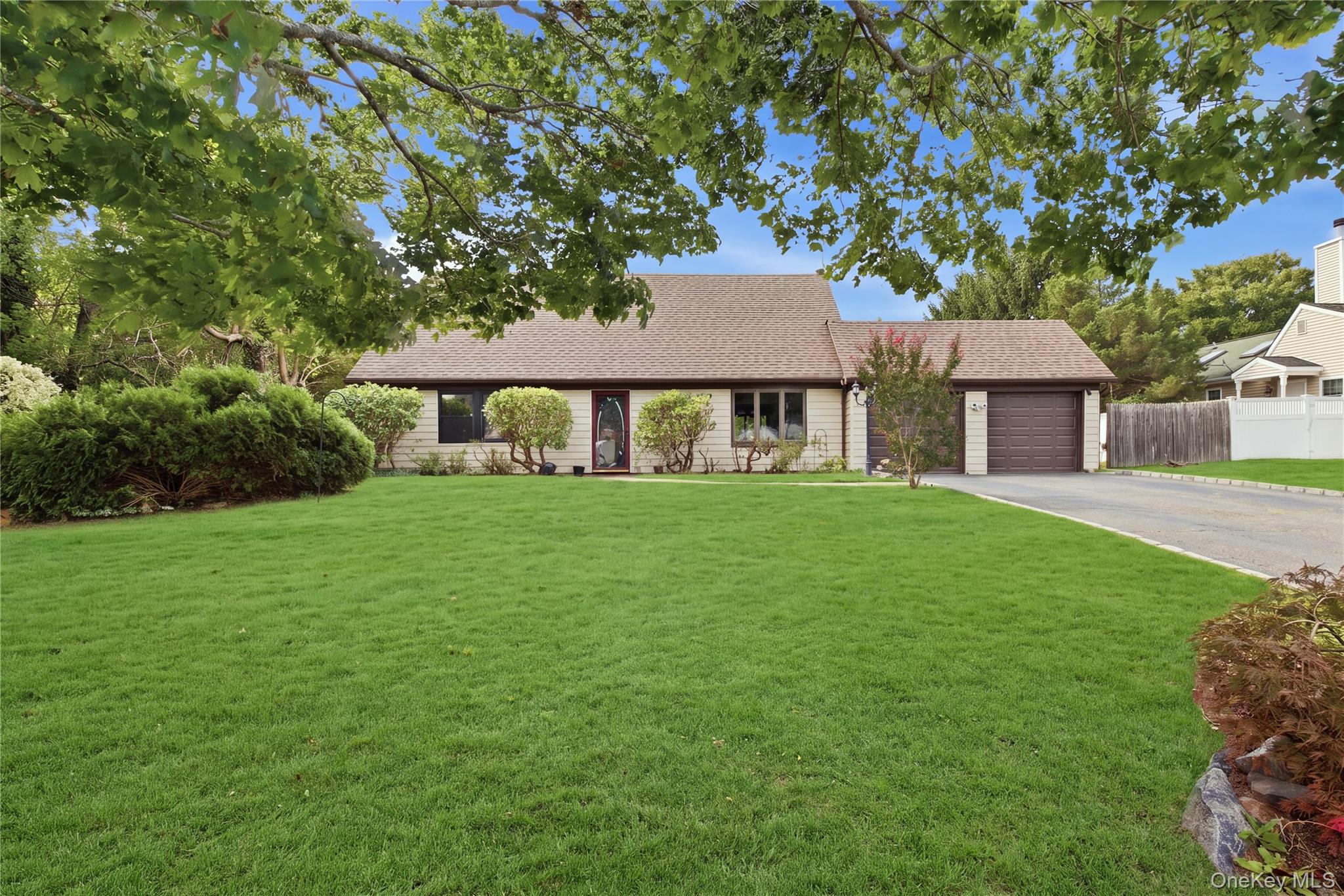 8 Imperial Drive Property Photo 1