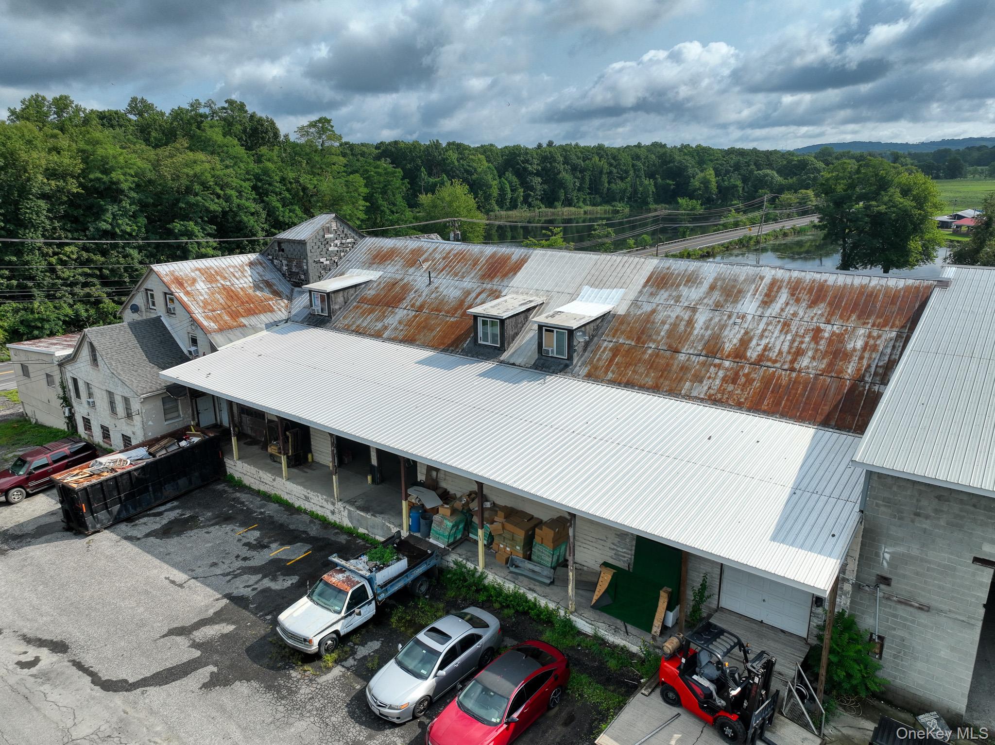 1838 Us 44/55 Property Photo 1