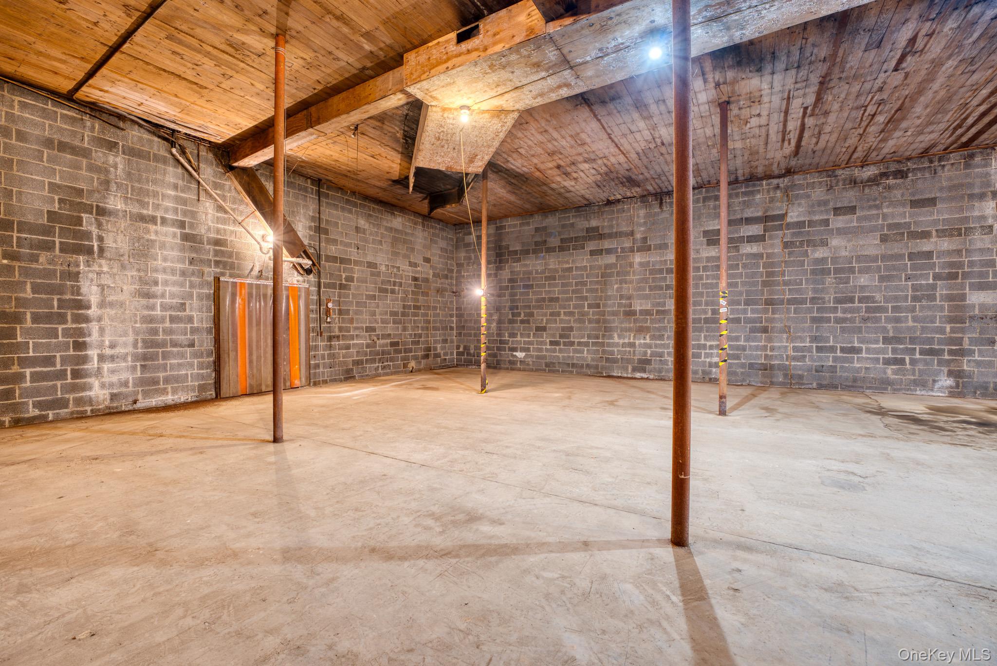 1838 Us 44/55 Property Photo 2