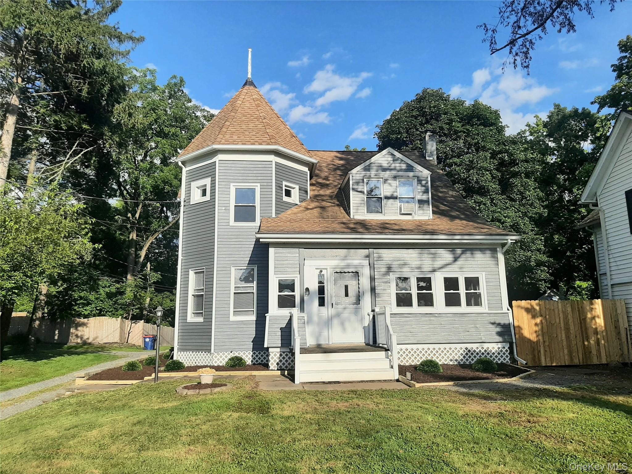 46 Old Post Road Property Photo 2