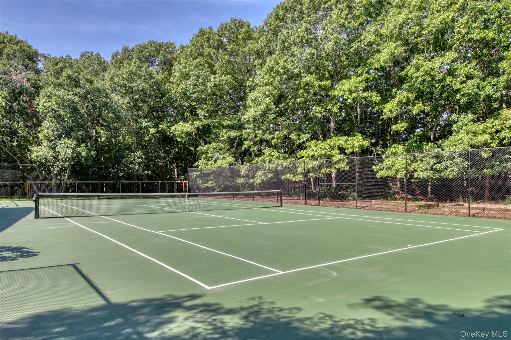 560 Little Noyac Path Property Photo 11