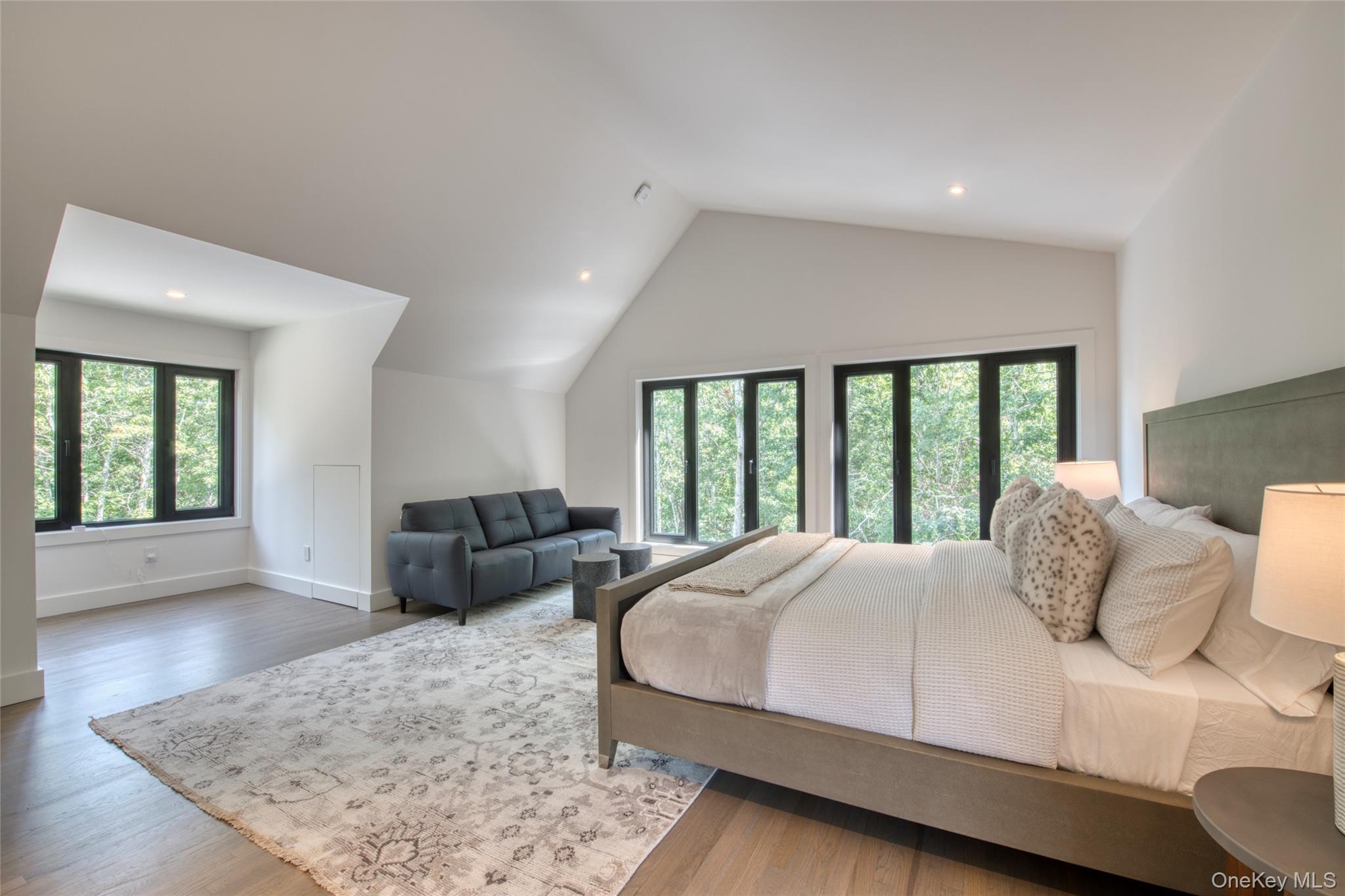 560 Little Noyac Path Property Photo 32