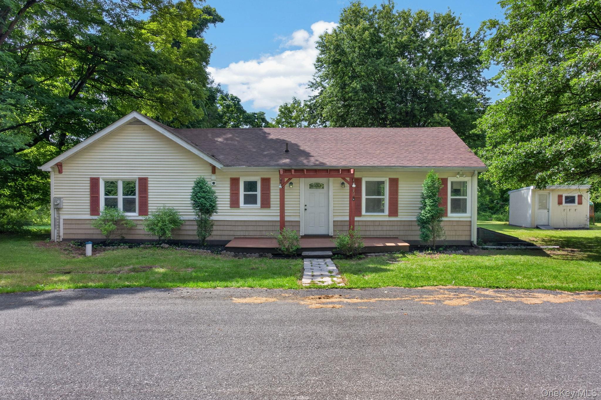 33 Warren Myer Road Property Photo 1
