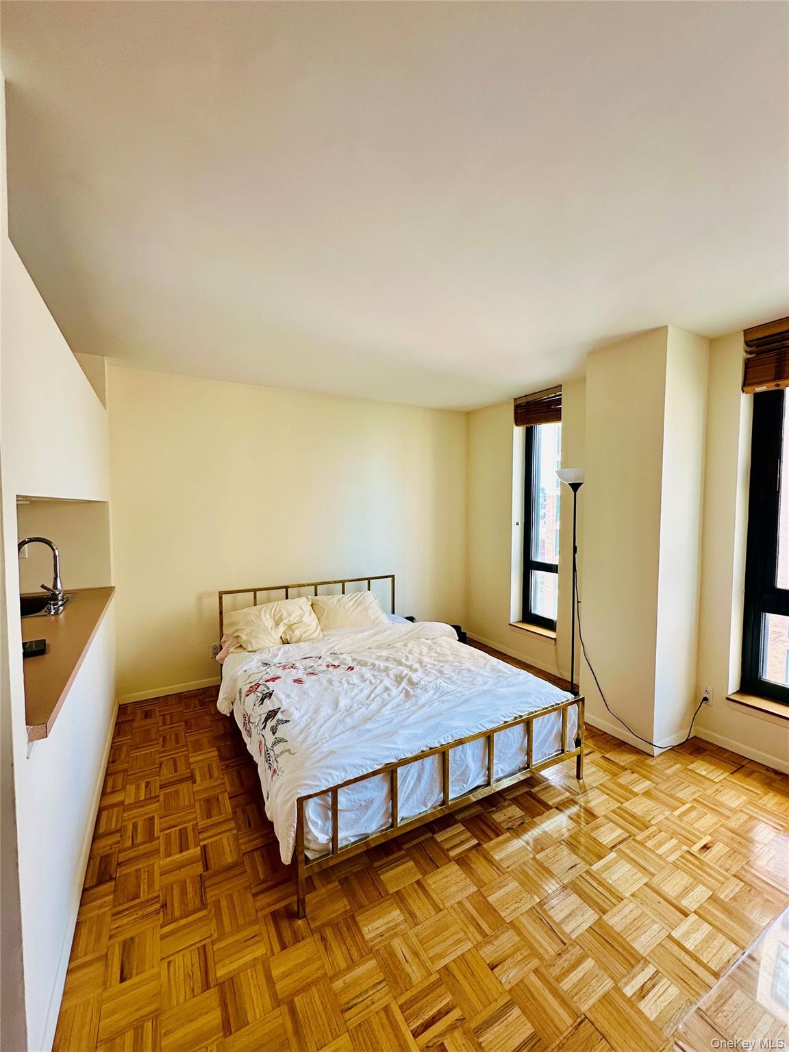 1 Irving Place U17h Property Photo 3