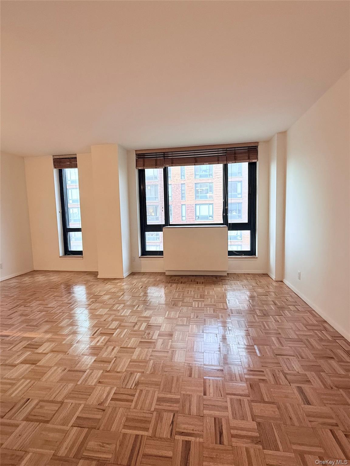 1 Irving Place U17h Property Photo 3