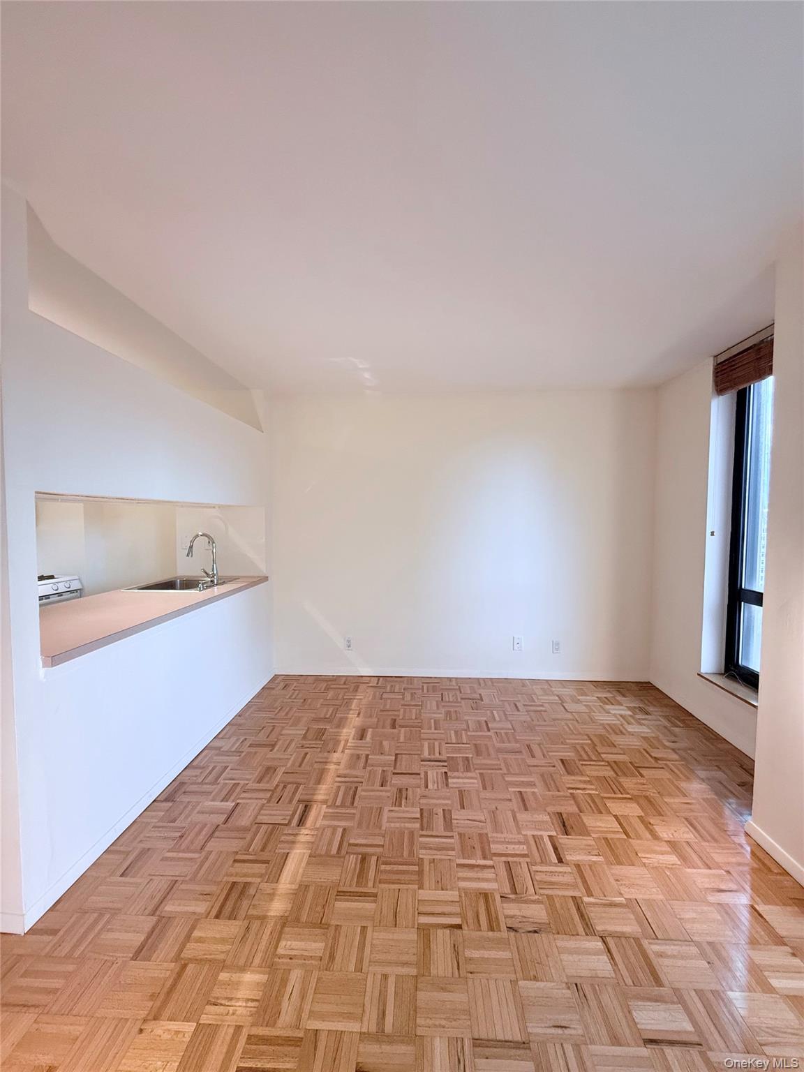 1 Irving Place U17h Property Photo 4
