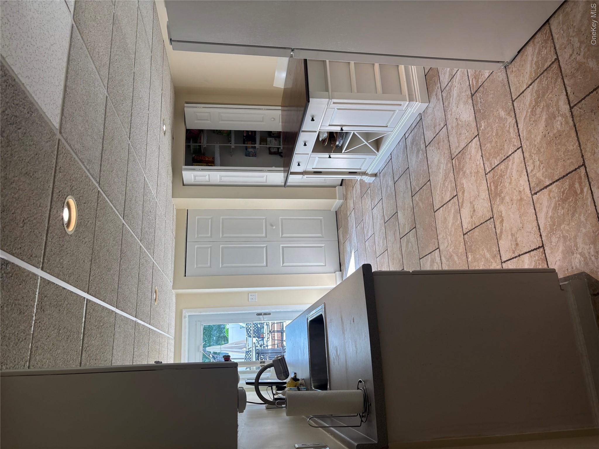 275 Evergreen Avenue Property Photo 12