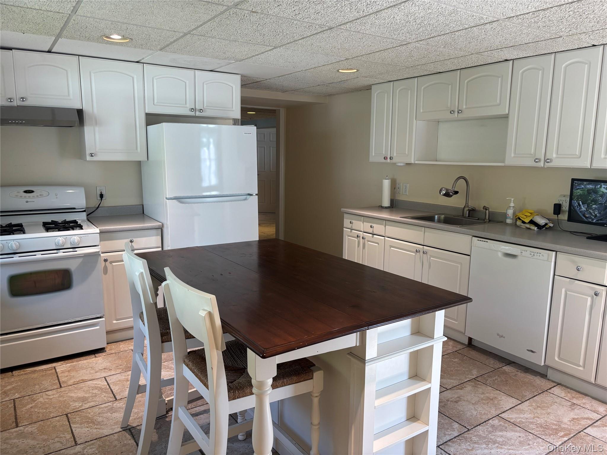 275 Evergreen Avenue Property Photo 14
