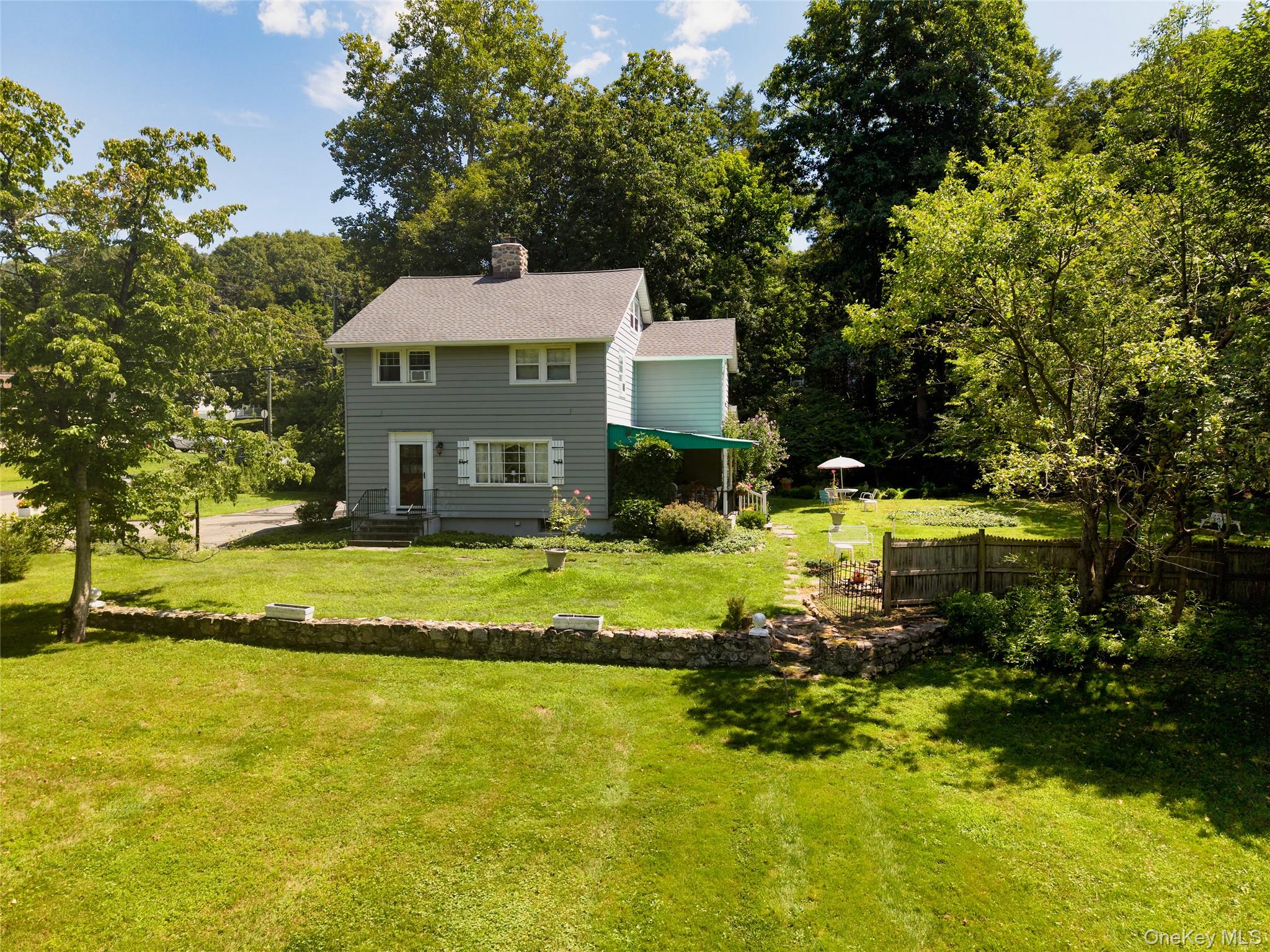 6 Laurel Road Property Photo 1