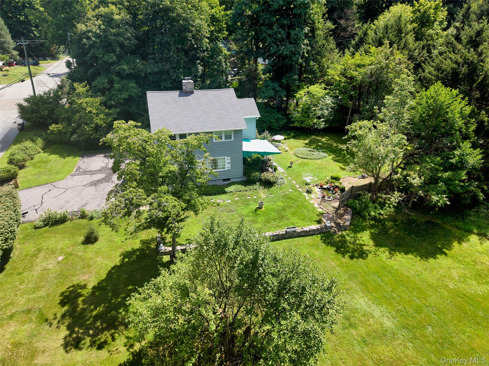 6 Laurel Road Property Photo 4