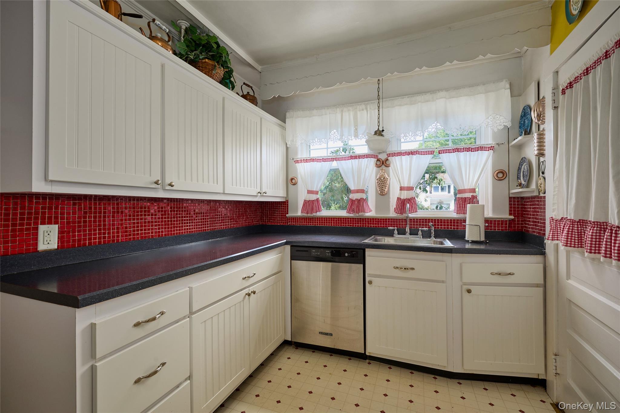 6 Laurel Road Property Photo 7
