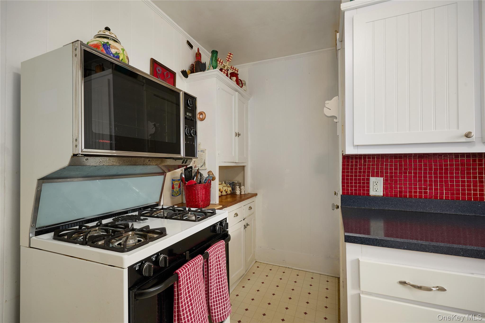 6 Laurel Road Property Photo 8