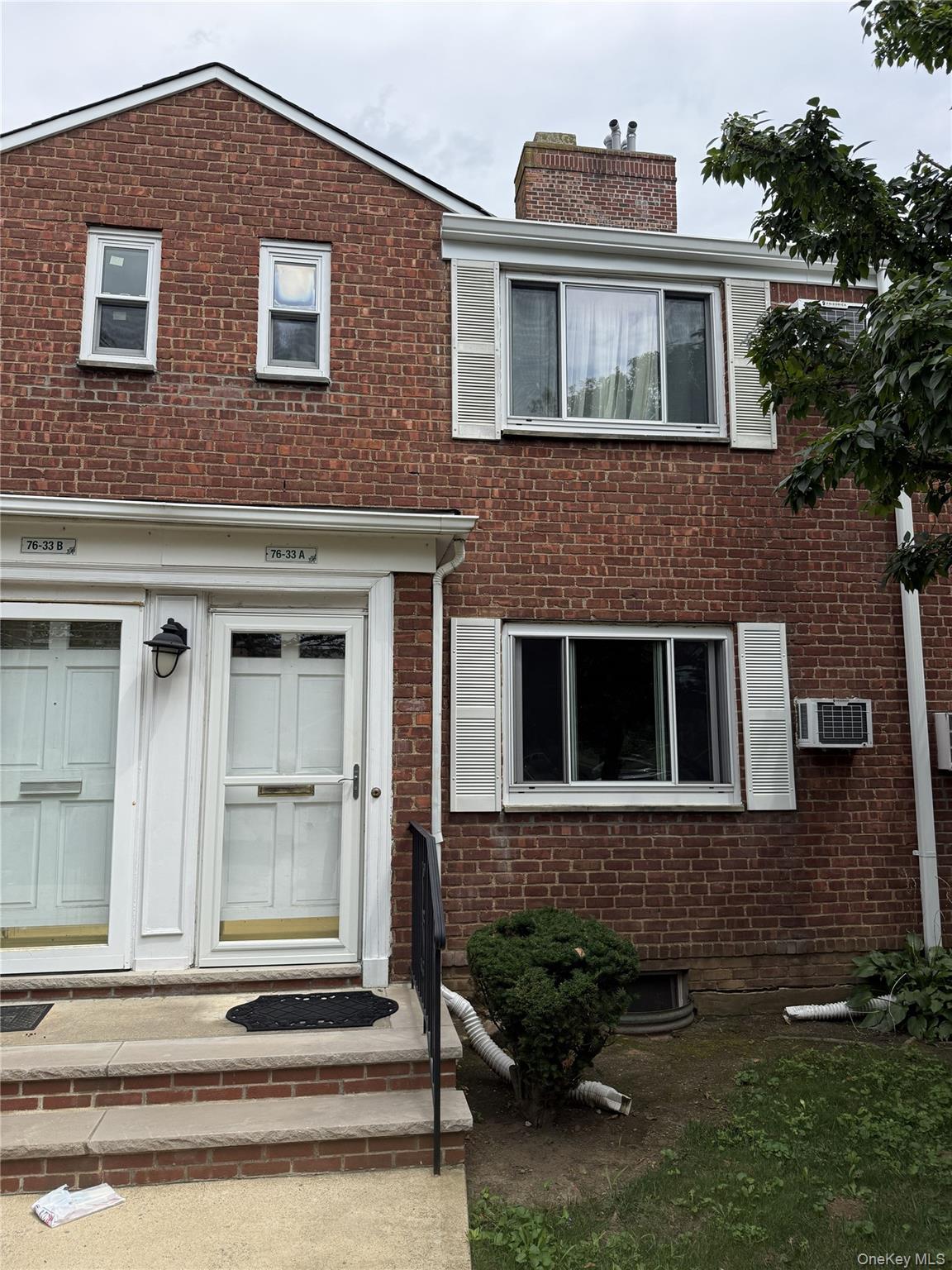 76-33 Commonwealth Boulevard A Property Photo 1