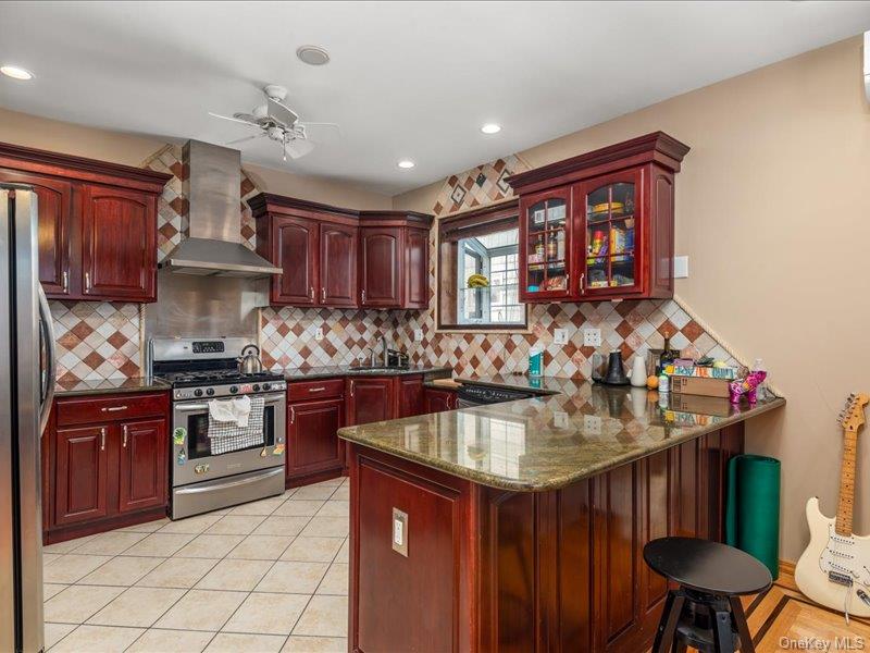63-47 74th Street Property Photo 4