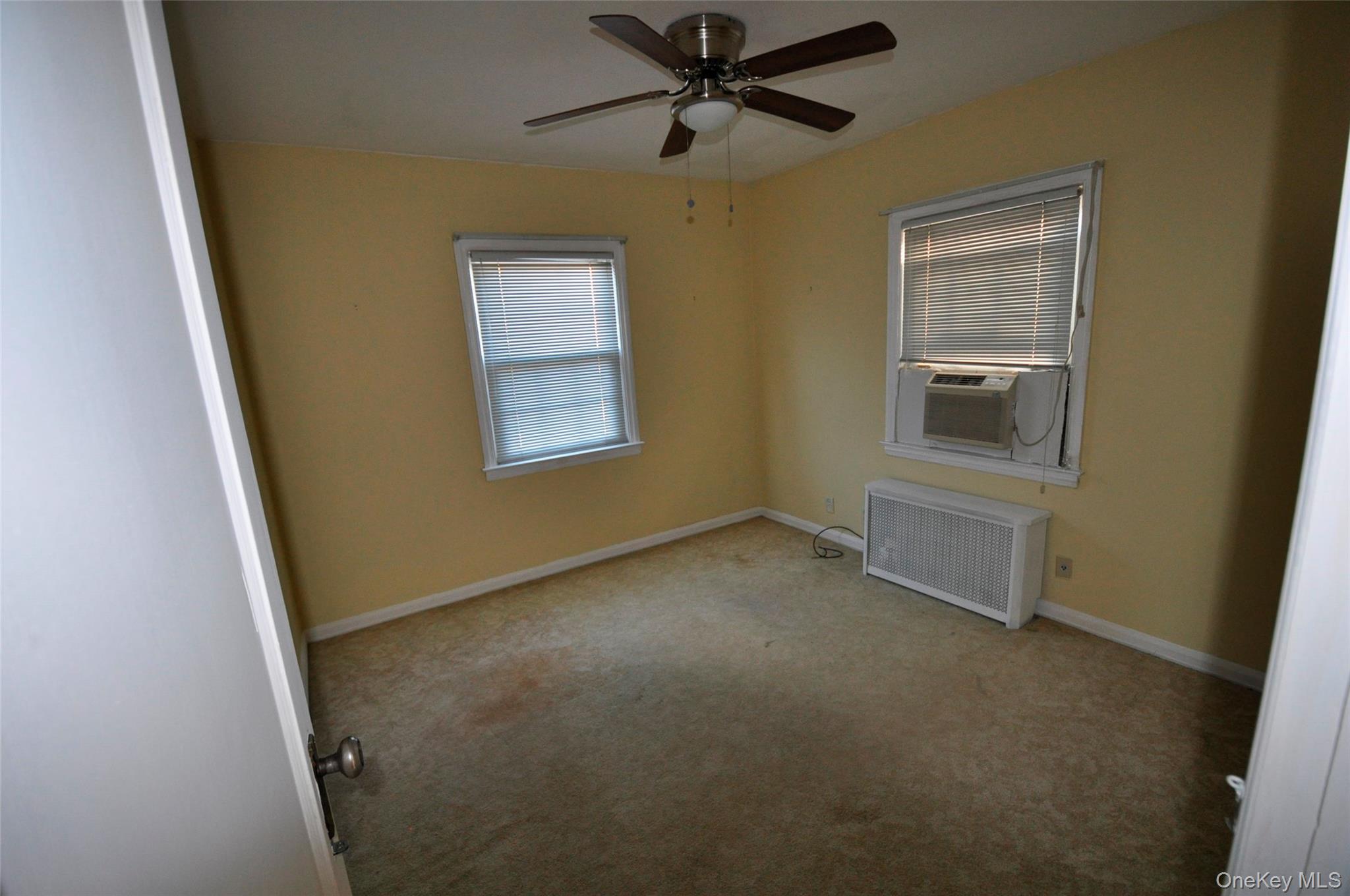 415 Lowell Avenue Property Photo 6