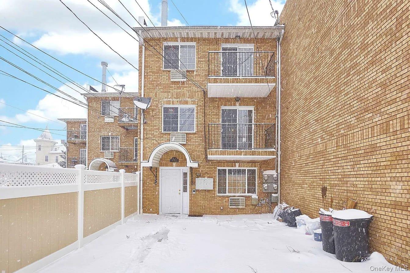 9321 197th Street Property Photo 5