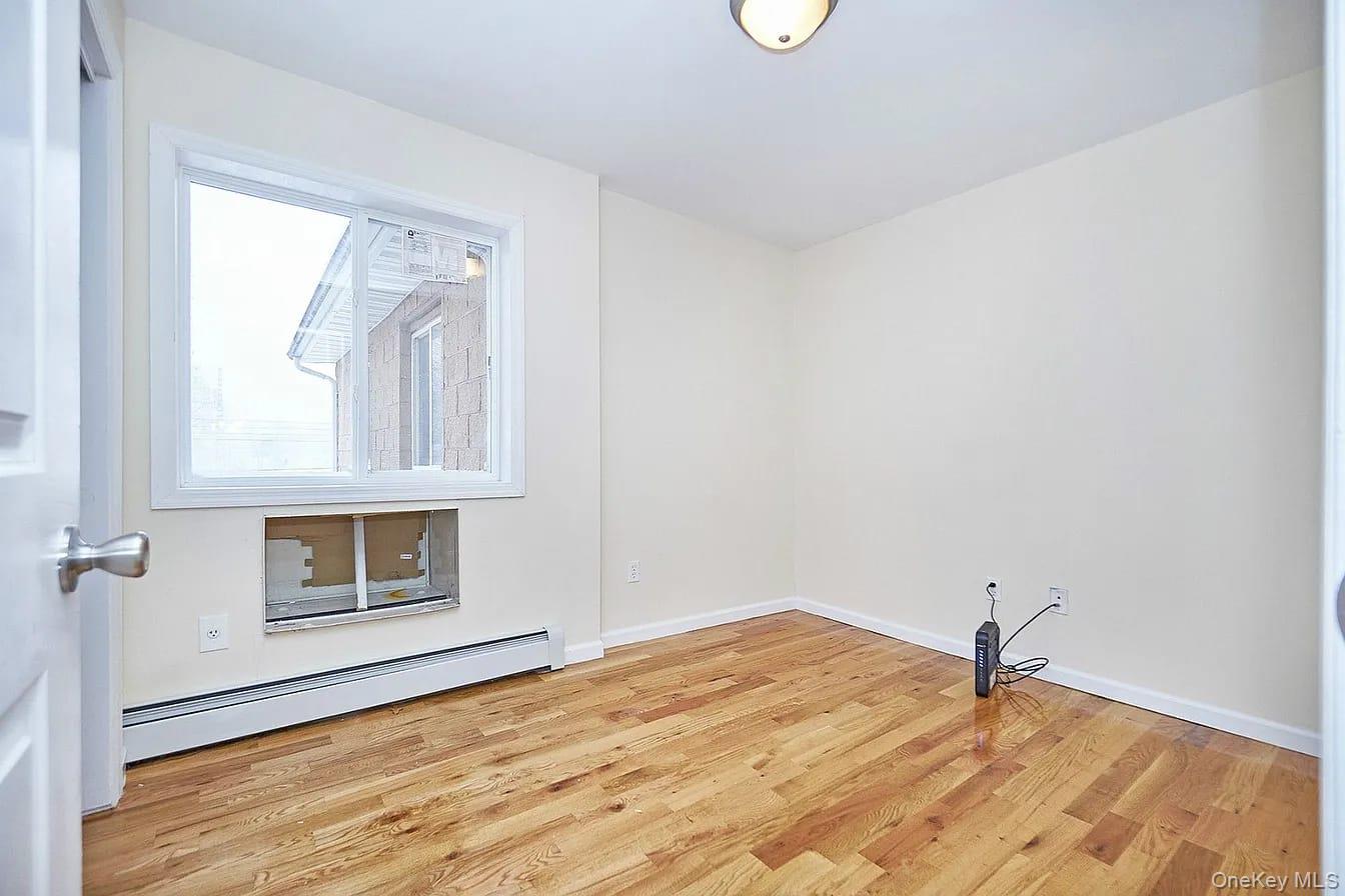 9321 197th Street Property Photo 9