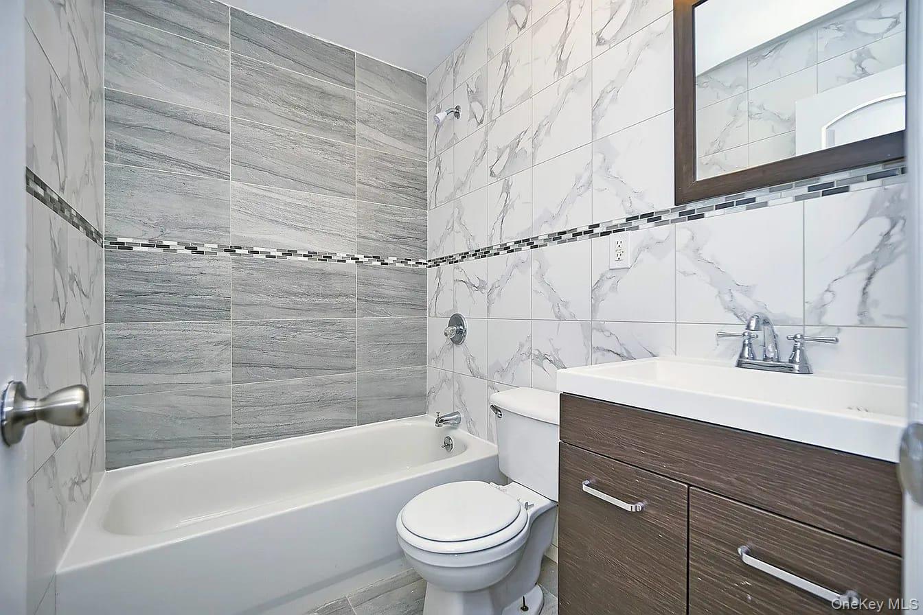 9321 197th Street Property Photo 10