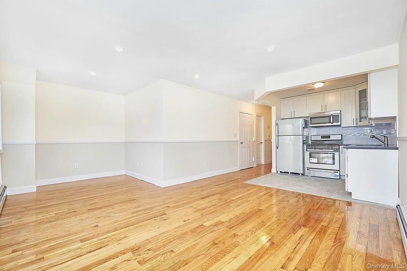9321 197th Street Property Photo 12