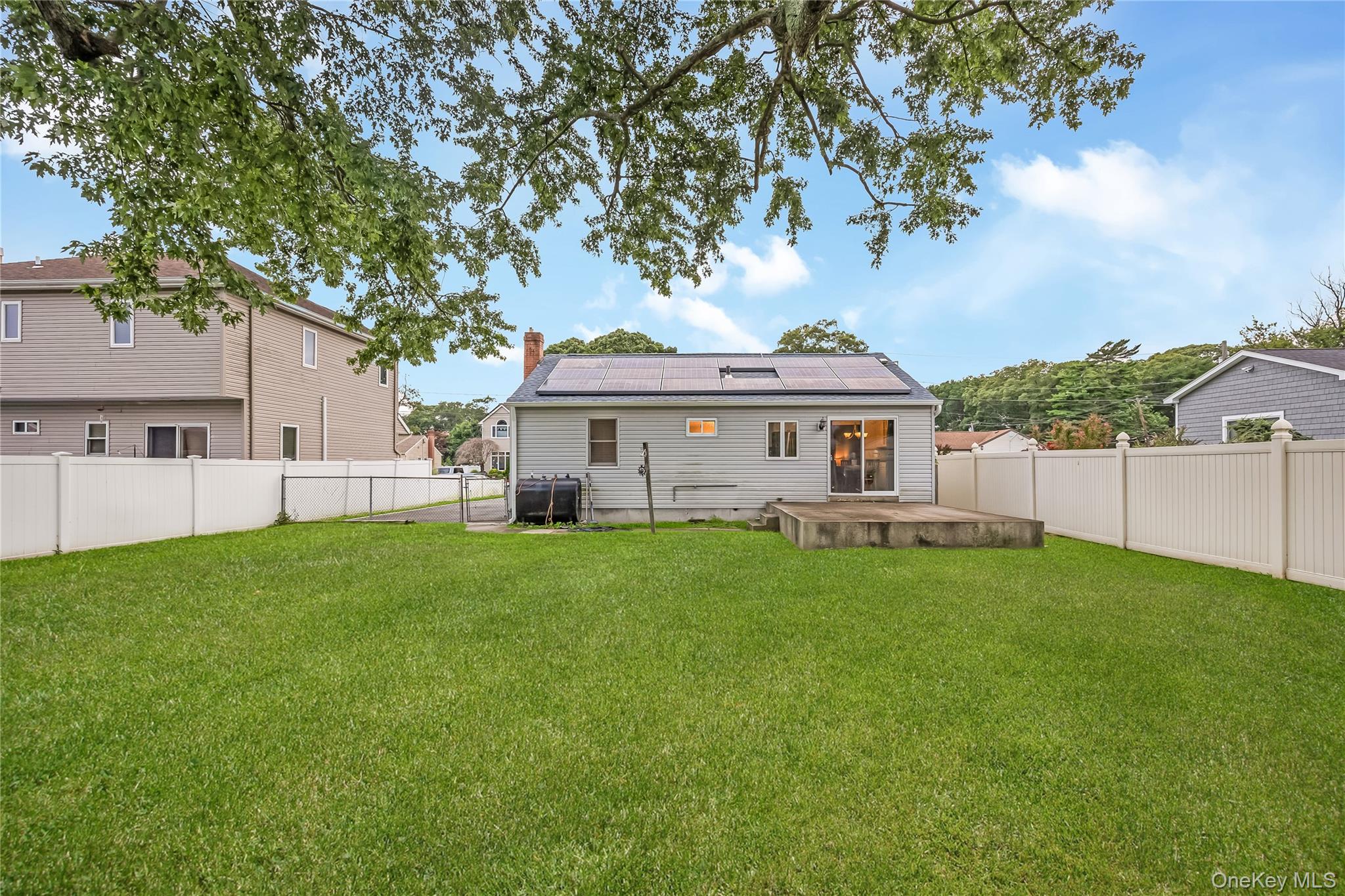 11 Delano Place Property Photo 6