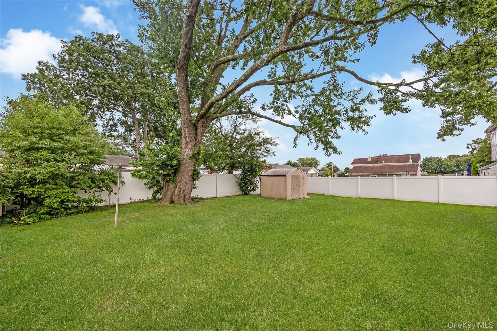 11 Delano Place Property Photo 8