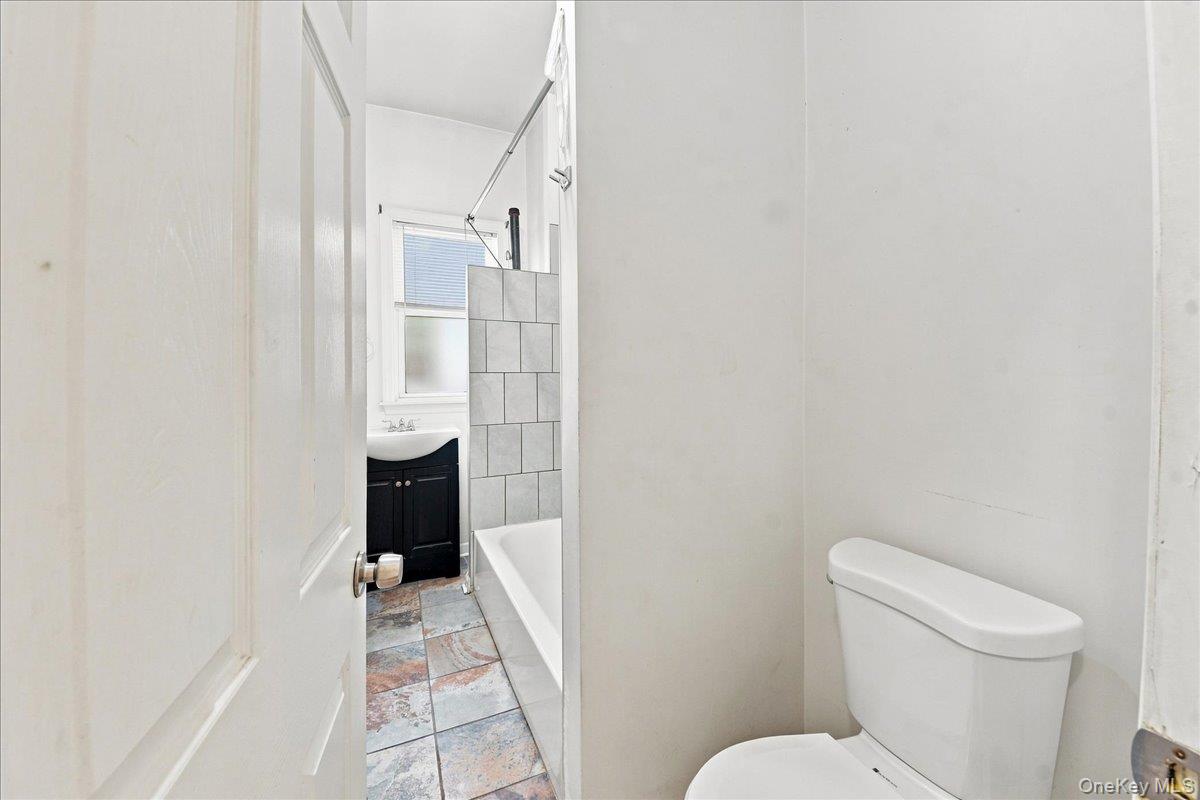 1346 College Avenue Property Photo 13