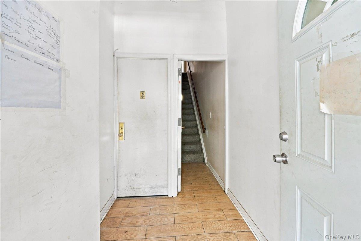 1346 College Avenue Property Photo 23