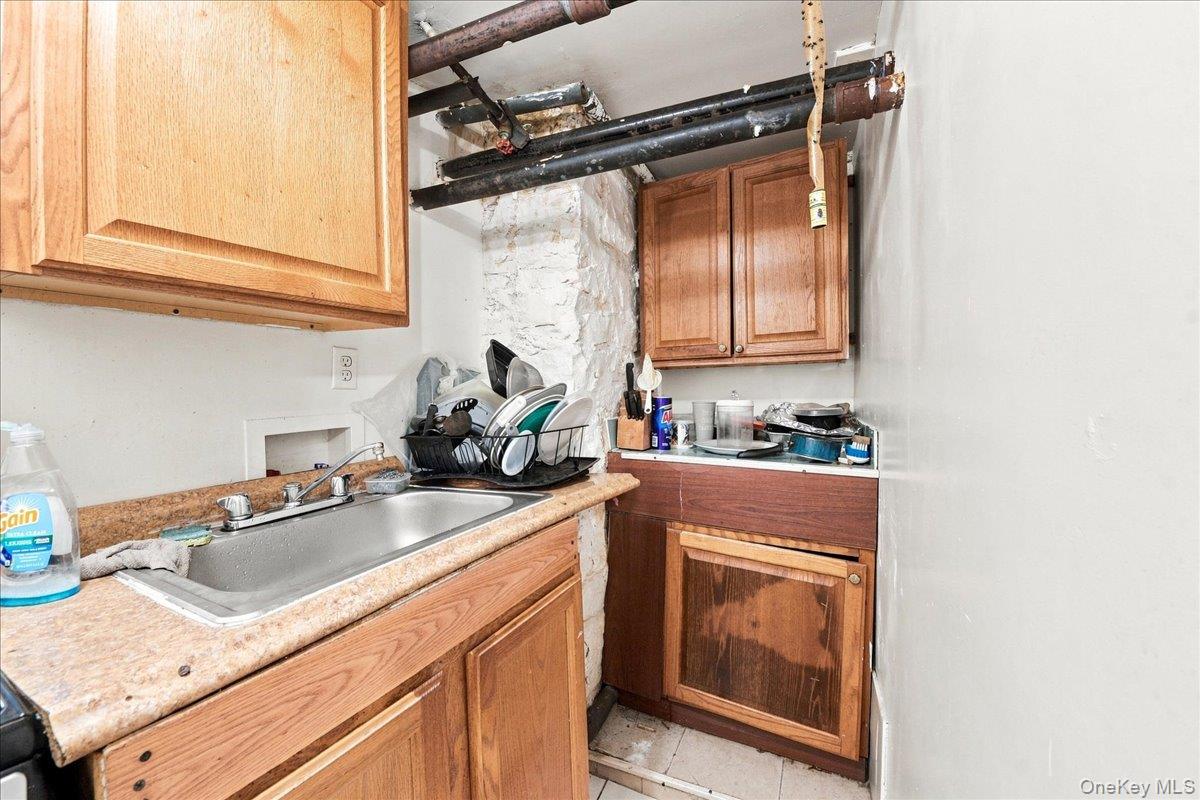 1346 College Avenue Property Photo 25