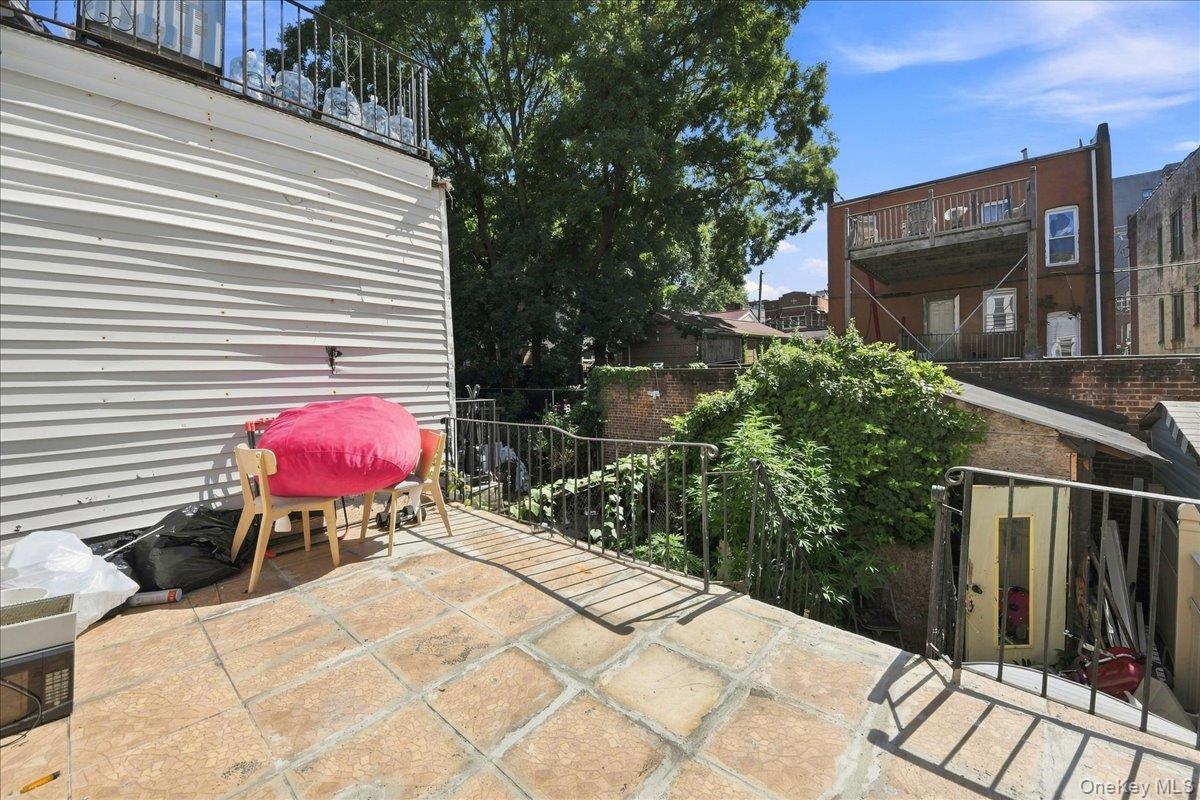 1346 College Avenue Property Photo 29