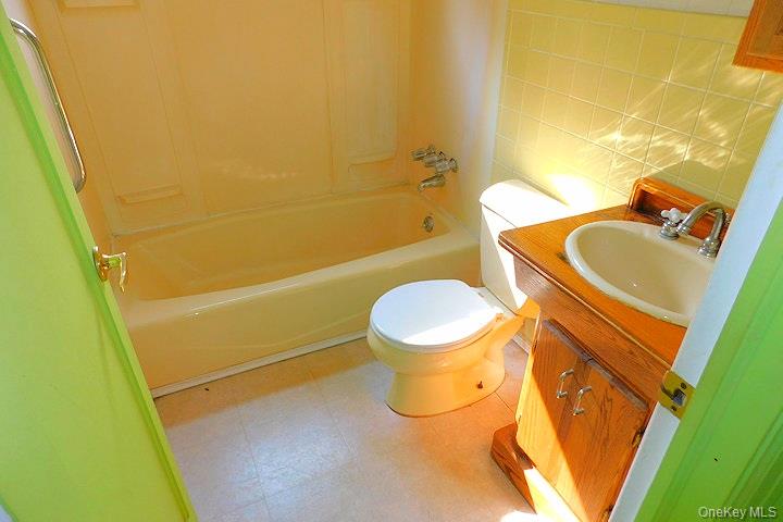20 Farm Lane Property Photo 16